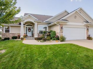 4611 Oak Creek Ct NE, Cedar Rapids, IA 52411