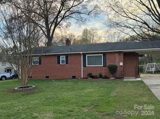 536 Frank Dr, Charlotte, NC 28215