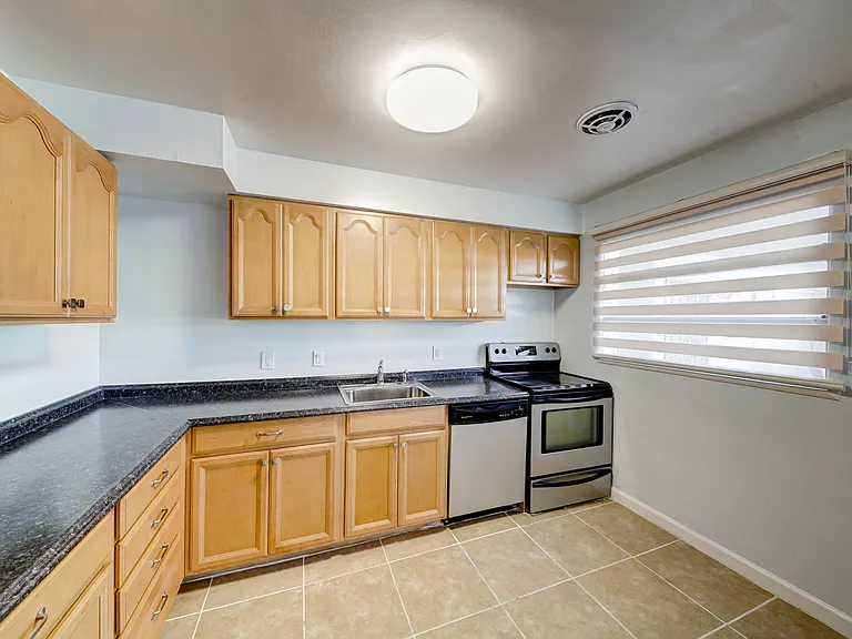 1700 Rexford Dr #104 — Photo 4