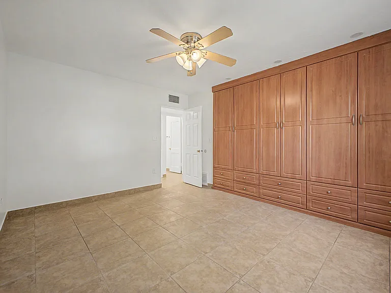 6138 N 15th Ave — Photo 16