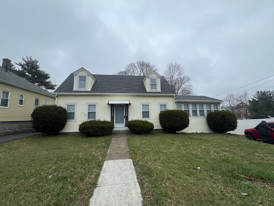 1st image of 258 Quincy Ave