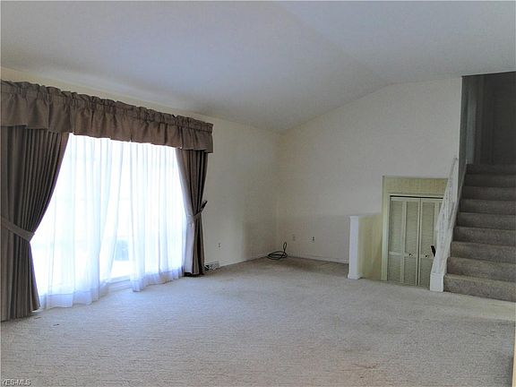 4th image of 3334 Fillmore Dr