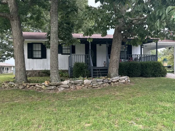 1780 Natural Bridge Rd, Waynesboro, TN 38485