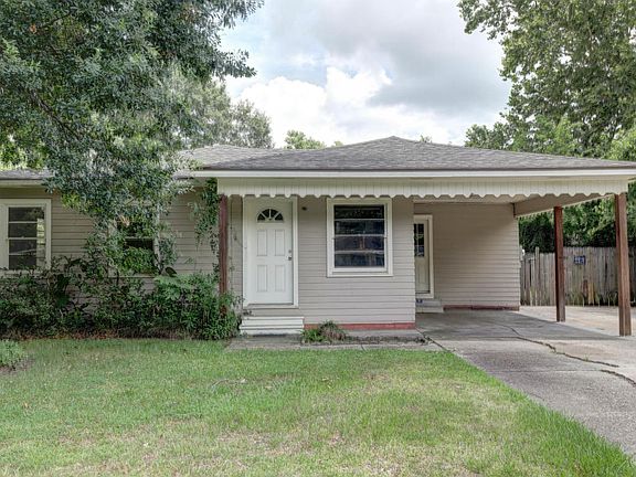 2nd image of 128 Belle Dame Dr