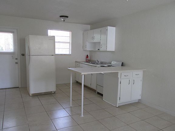 2nd image of 309 Charles St APT B