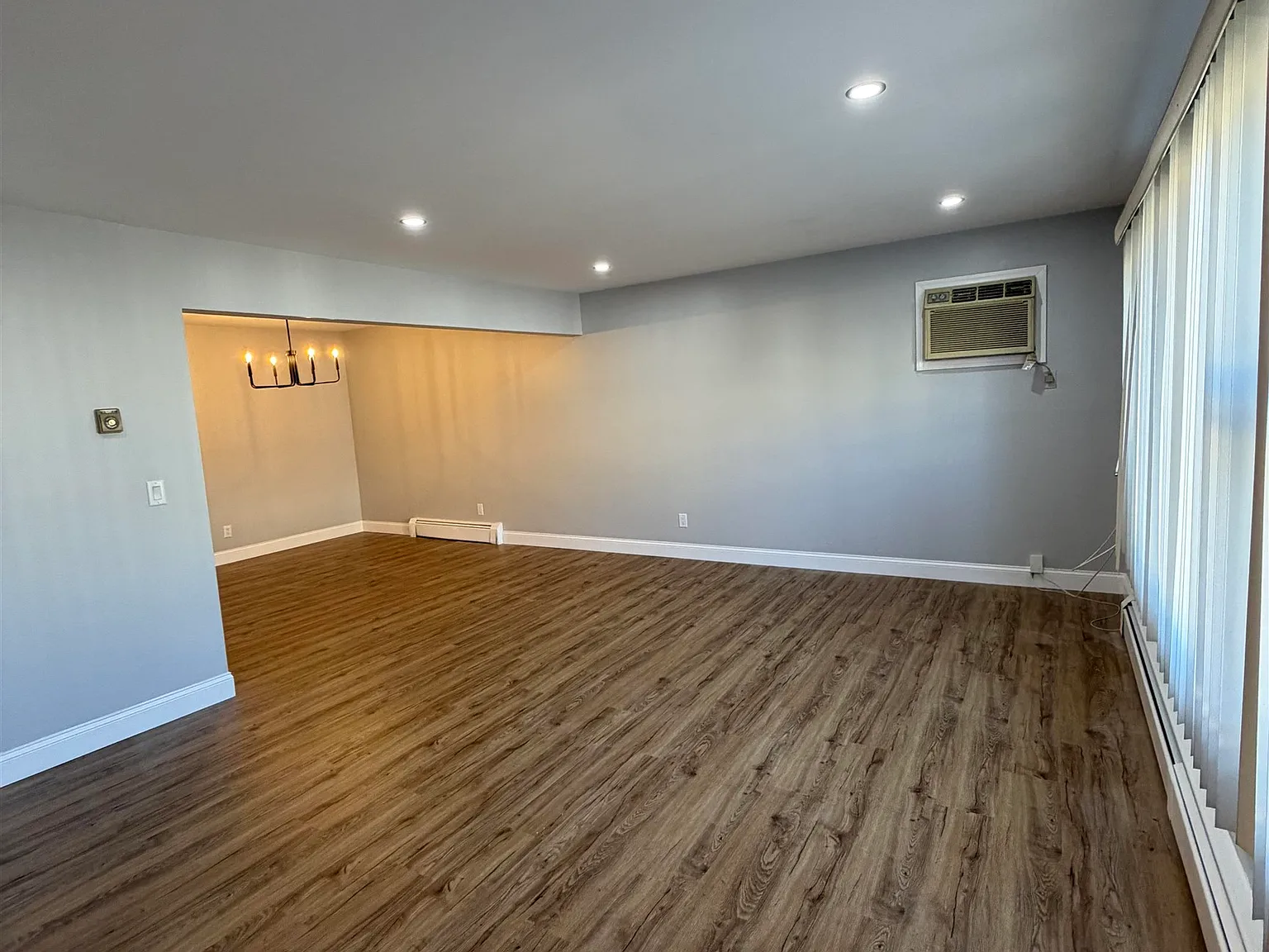 3 bed, 1.0 bath, $3,000 — Photo 2