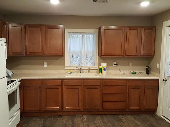 3rd image of 513 E Noc Dr