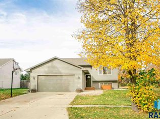 200 W Chapelwood St, Brandon, SD 57005