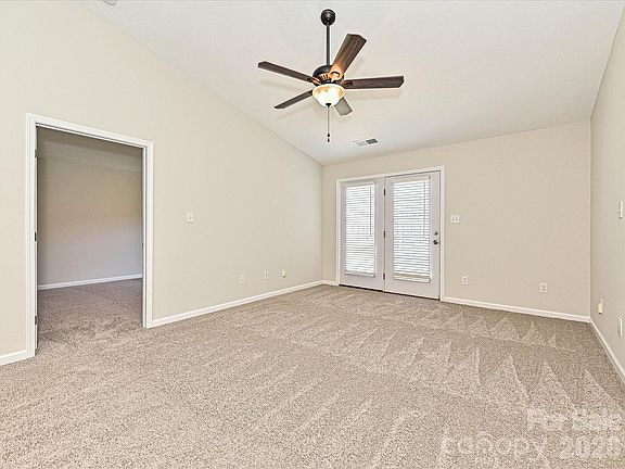 5th image of 2013 Pin Oak Pl