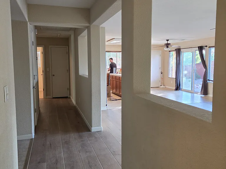 3930 Sophia St — Photo 3
