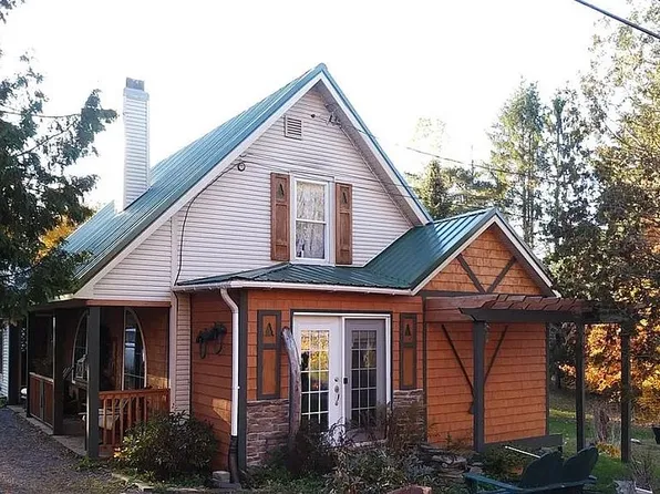 1734 S Main St, Saint Regis Falls, NY 12980