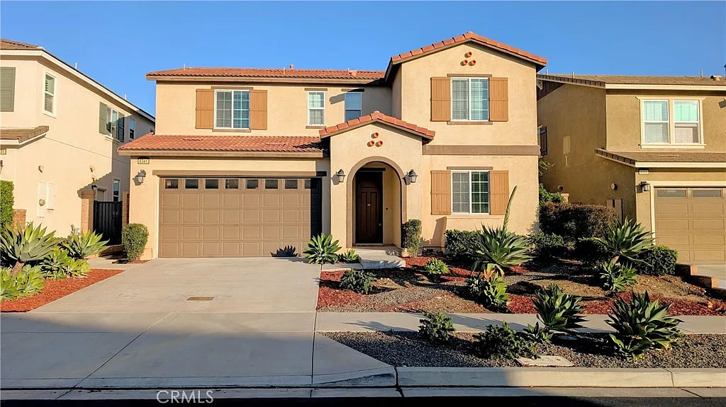 4 bed, 2288 sqft, $4,100 — Photo 1