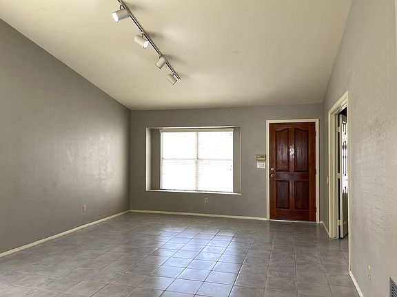 4th image of 2142 E Cathedral Rock Dr