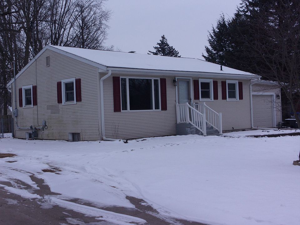 1st image of 206 Pioneer Ave