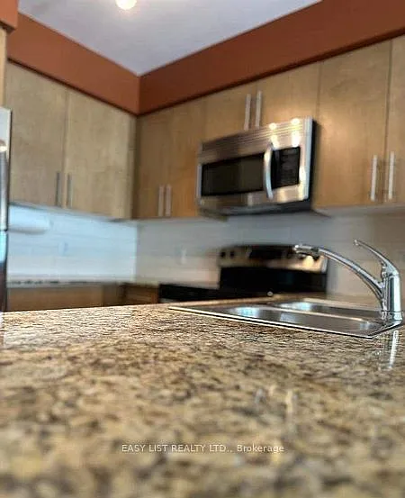2191 Yonge St #804 — Photo 11