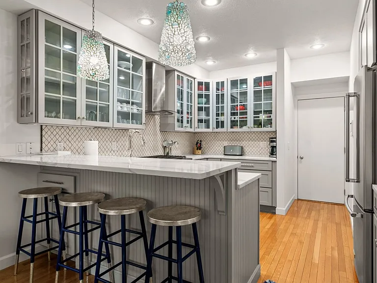 213 Midtown Dr — Photo 13