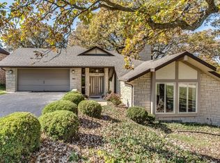 1039 Linden Cir, Western Springs, IL