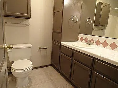 3 bed, 600 sqft, $500 — Photo 3