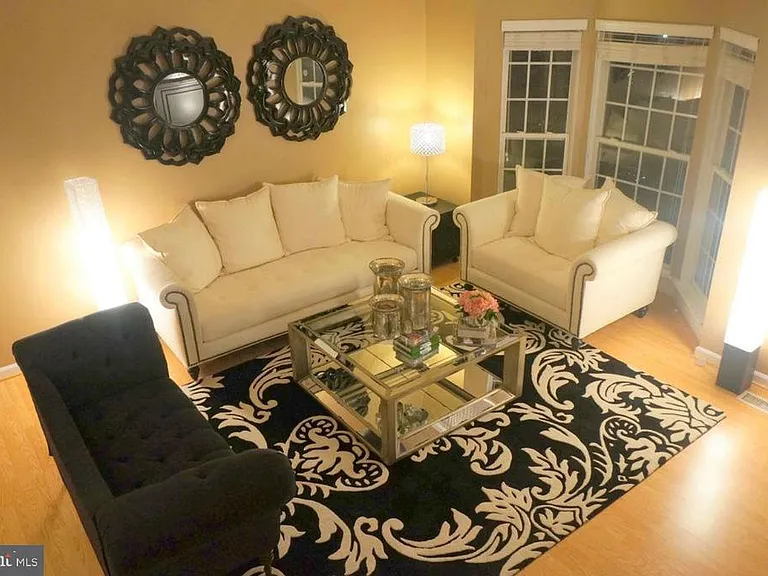 13680 Saint Johns Wood Pl — Photo 2