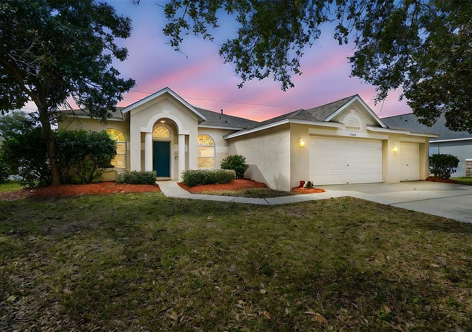 1st image of 2706 Valencia Grove Dr