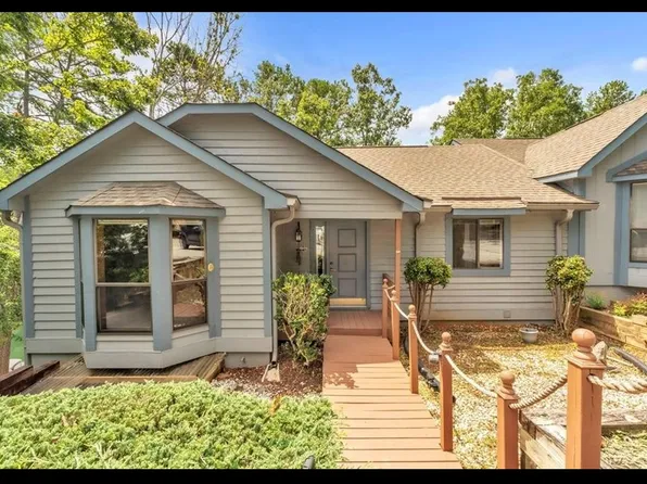 153 Deck House Ln #A, Salem, SC 29676