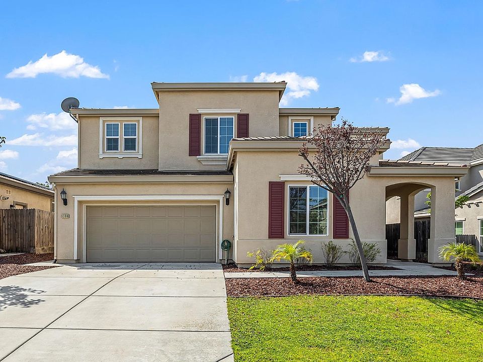 1st image of 1396 Skibbereen Way