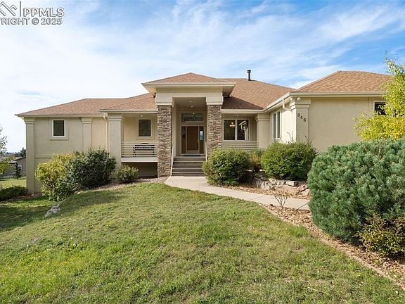 3rd image of 845 Oak Hills Dr