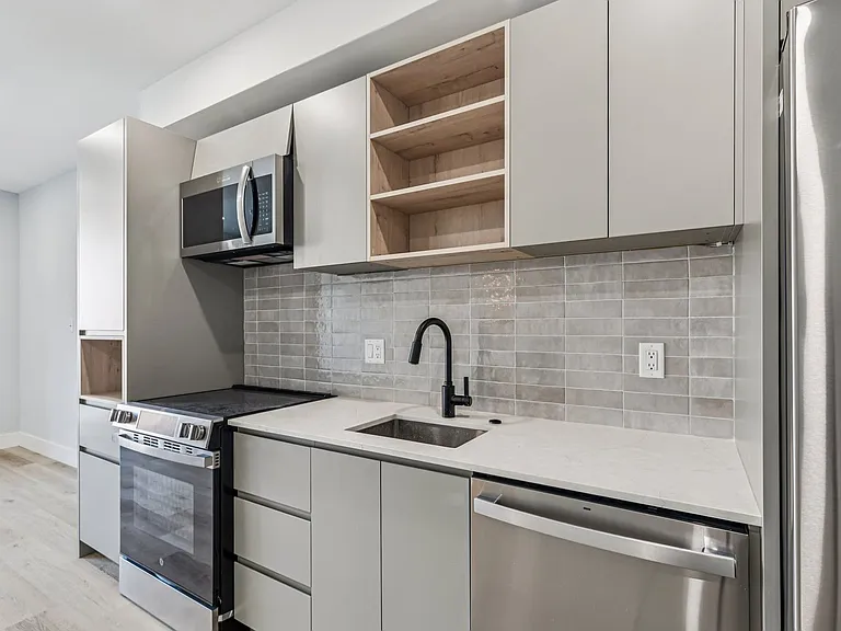 Triad Apartments: Brand New near Drexel & Penn — Photo 35