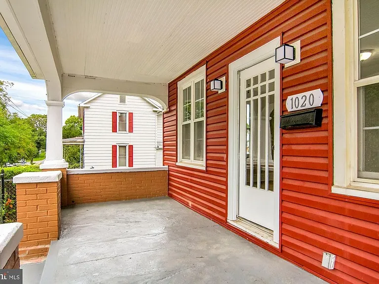 1020 Monroe St — Photo 10