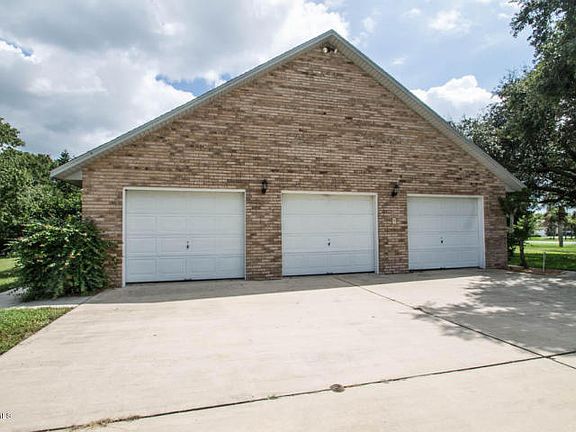 3rd image of 1860 Hidden Lake Dr
