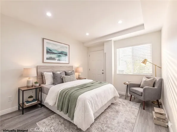 6851 Foothill Blvd, Tujunga, CA 91042
