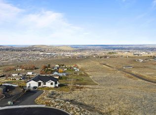 32705 S Cantera St, Kennewick, WA 99338