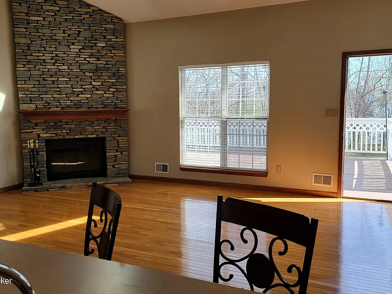 10313 Chimney Ridge Ct — Photo 6