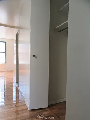 Rented by City Connections Realty | media 7