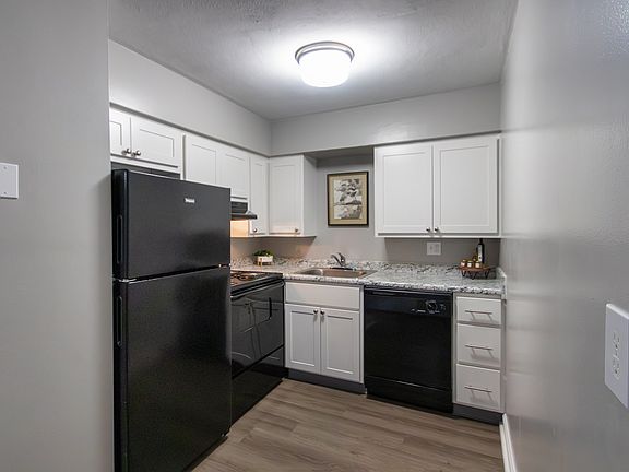 4th image of 2703 Erlene Dr #2401