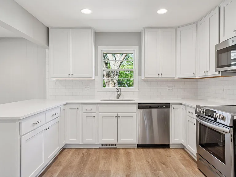 6416 Wilryan Ave — Photo 9