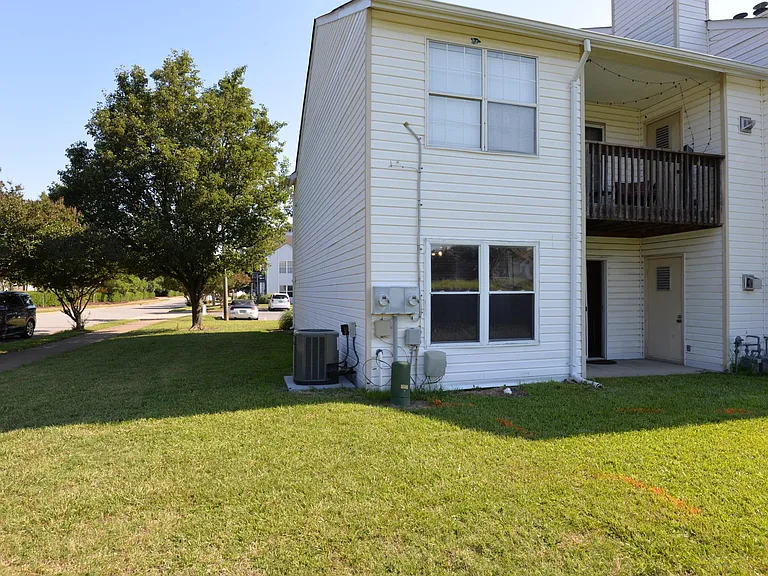 4200 Beasley Ct — Photo 6