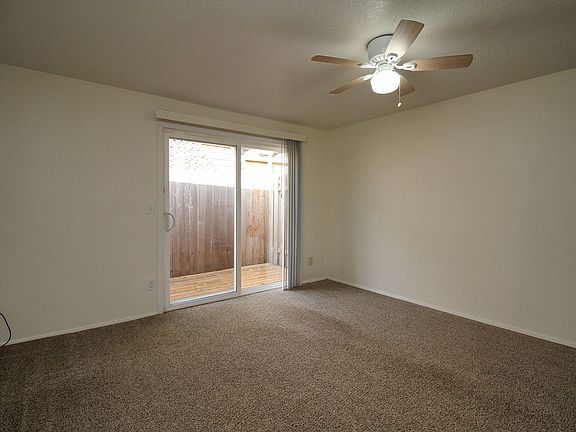 4th image of 7407-7409 SE Woodstock Blvd #7407