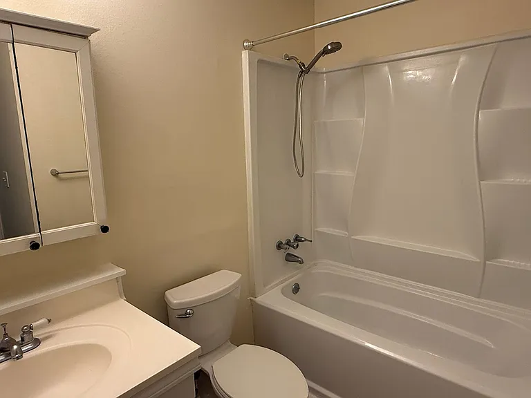 6341 Round Hill Rd — Photo 10