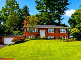 1036 Carper St, Mc Lean, VA 22101