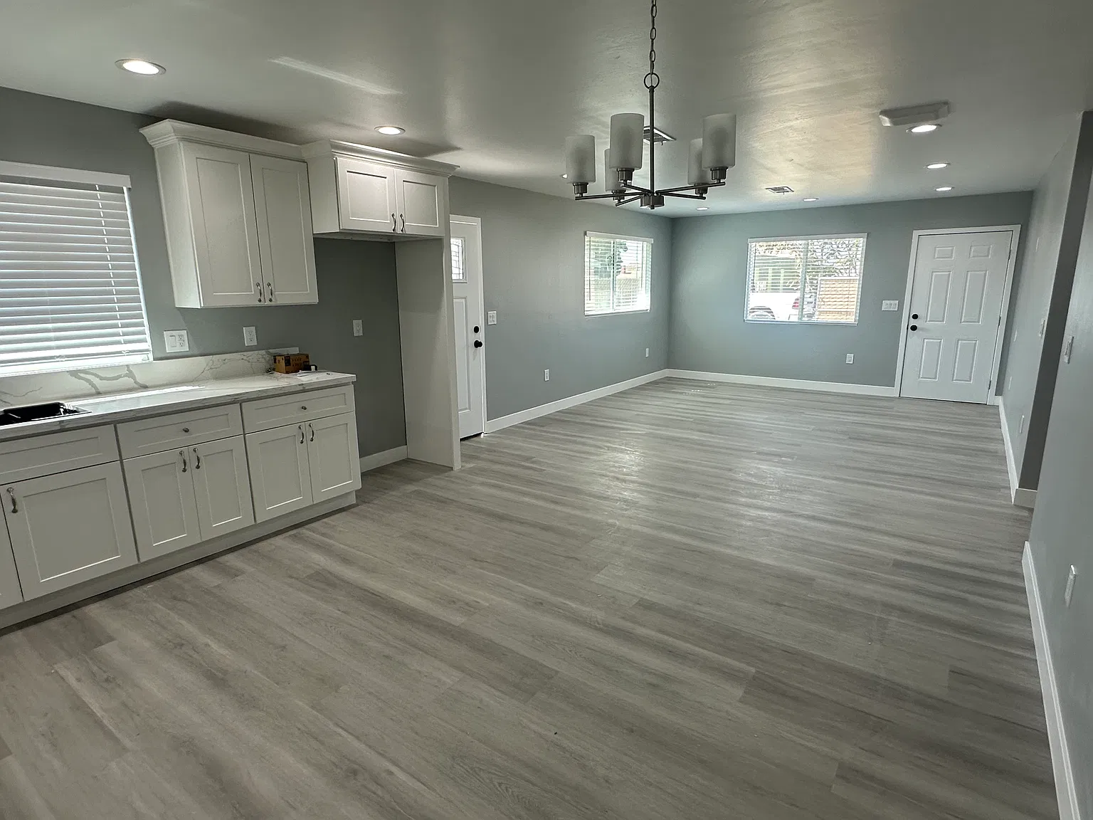 2 bed, 932 sqft, $2,000 — Photo 4