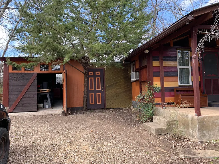 139 Meadows Ln — Photo 6