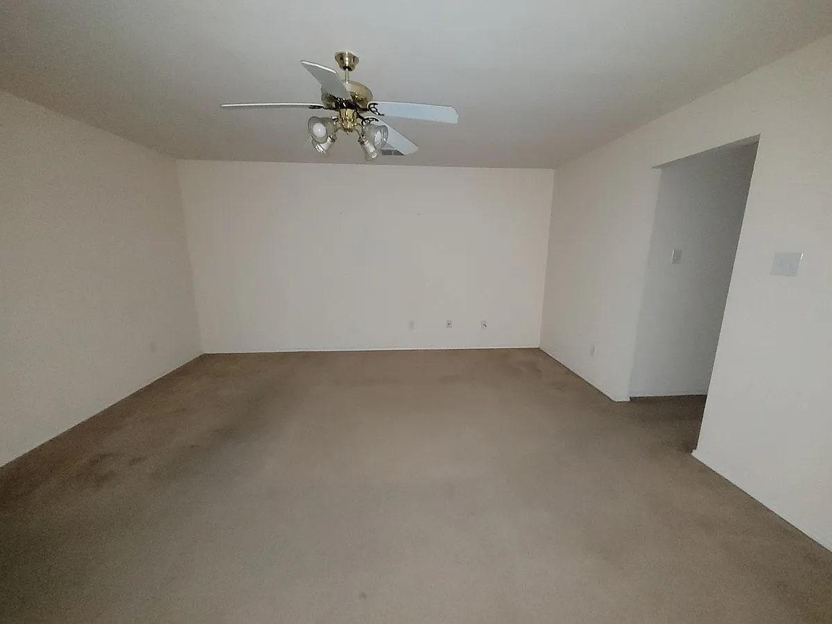 Building Photo - 10716 Wild Oak Dr