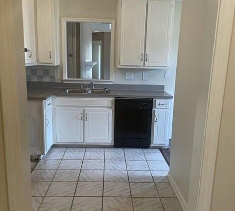 5th image of 2824 Country Brook Dr