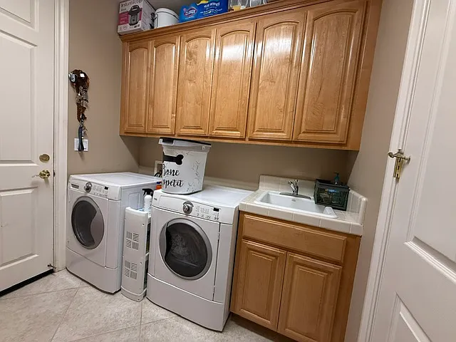 3581 Ashbourne Cir — Photo 38