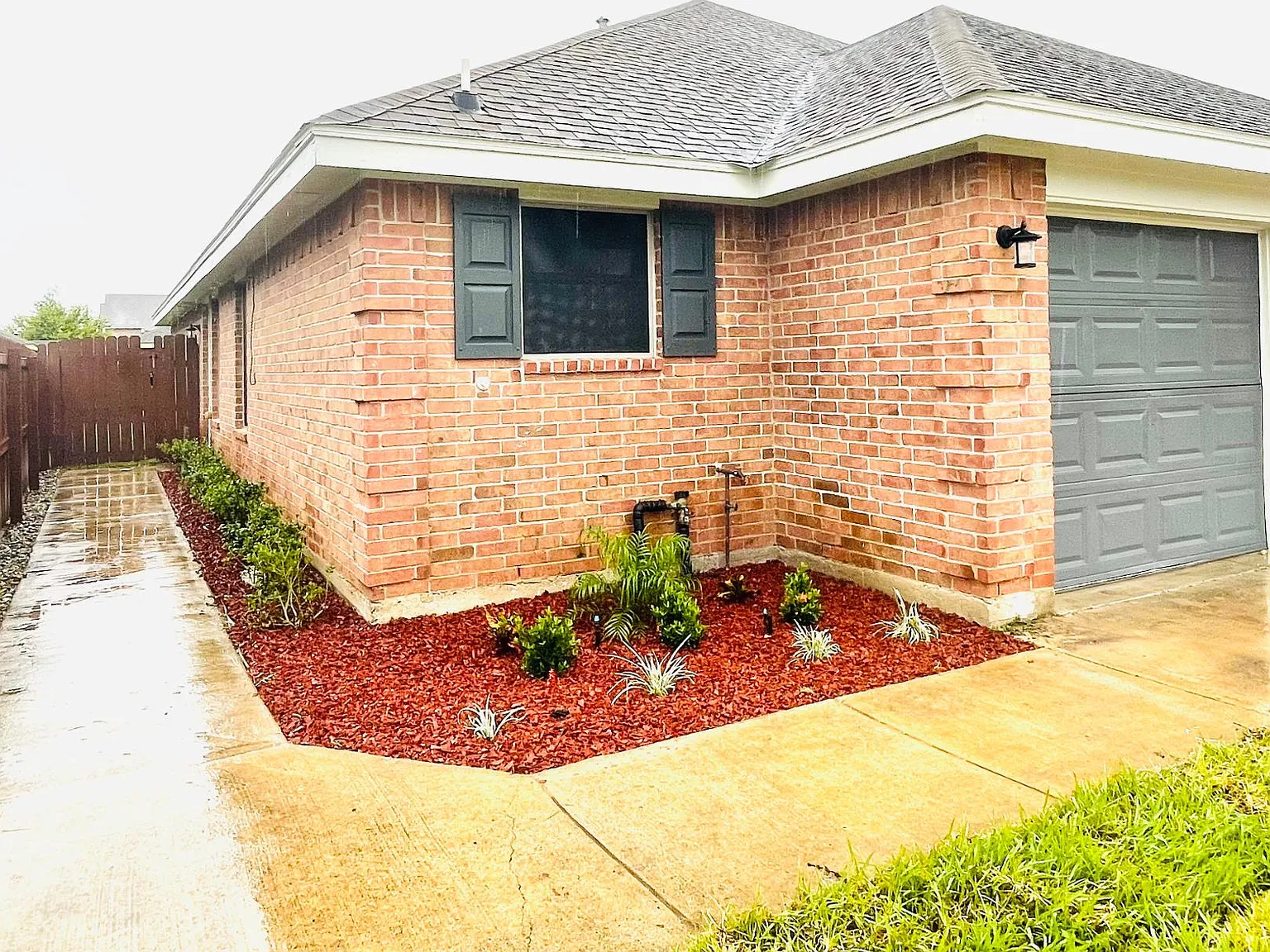 2 bed, 950 sqft, $980 — Photo 3
