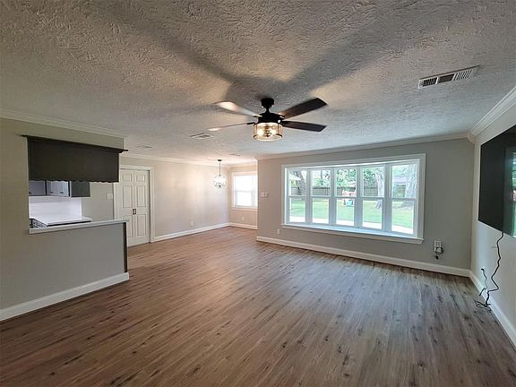 5th image of 11603 Chuckson Dr