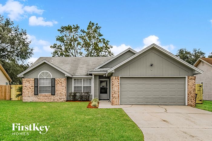 1st image of 8533 Moss Pointe Trl N