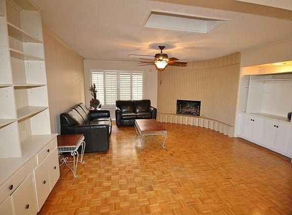 5th image of 5813 Burning Tree Dr