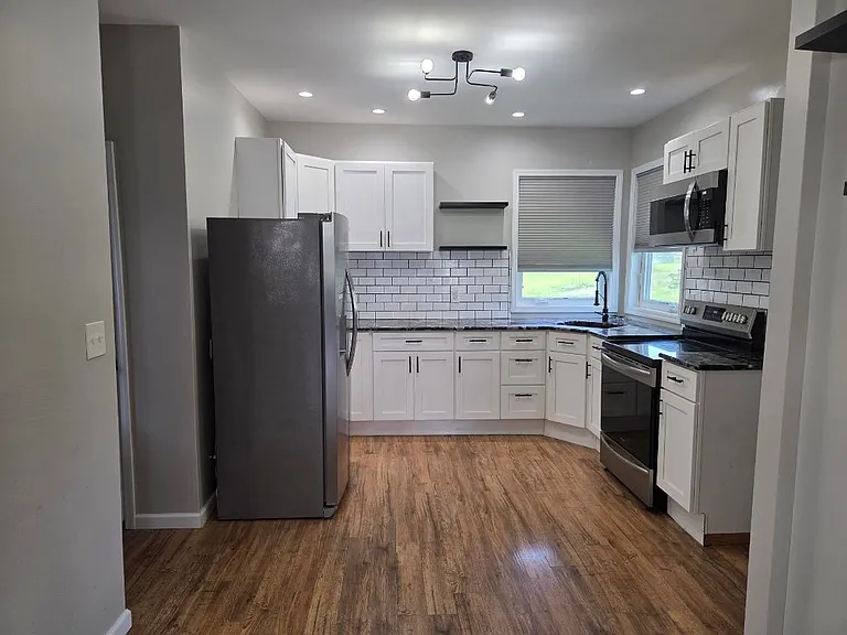 829 E Lackawanna Ave #1 — Photo 5